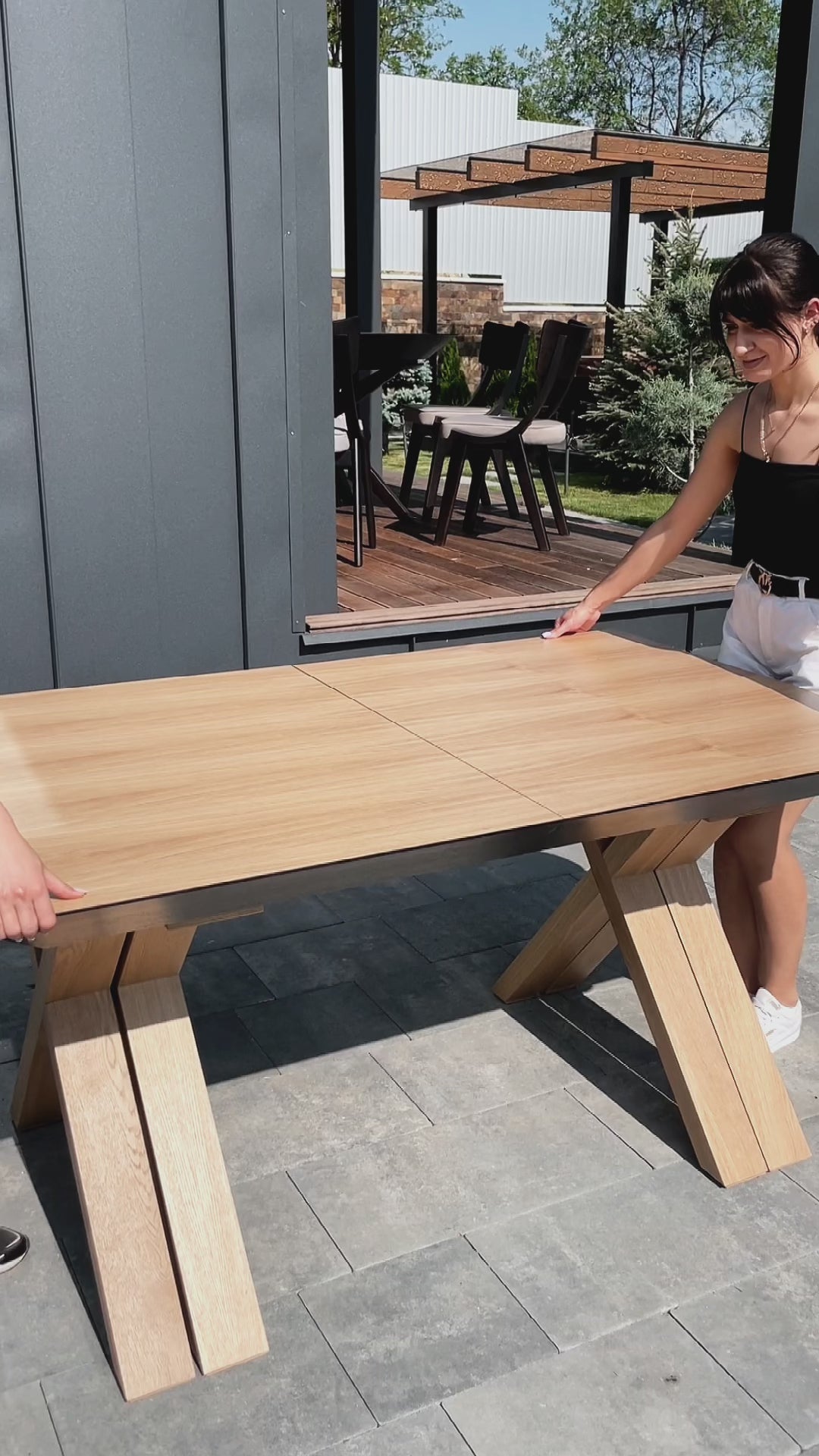 Extendable Dining table for 12 people